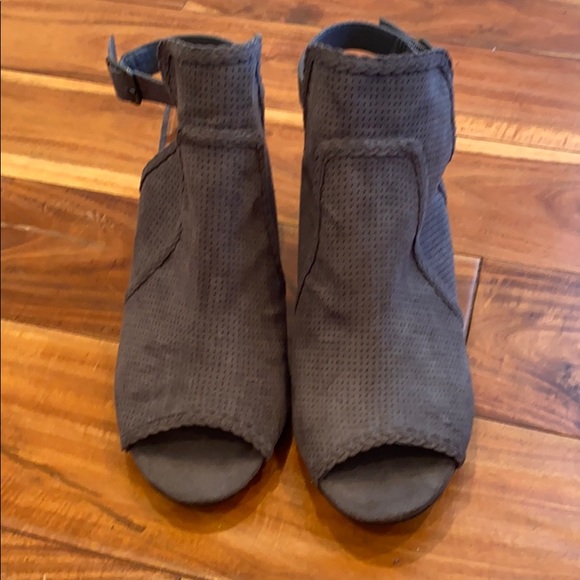 MIA booties - Picture 2 of 10